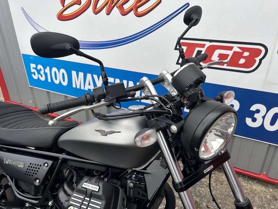 MOTO GUZZI V9 BOBBER 4