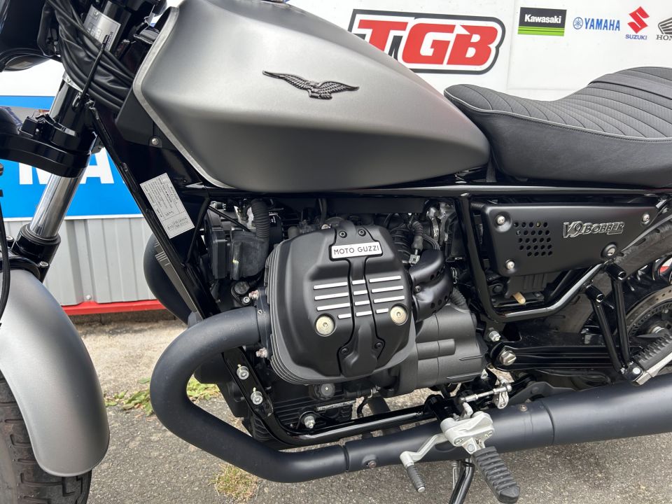 MOTO GUZZI V9 BOBBER 4