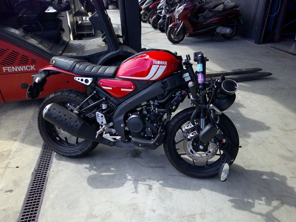 YAMAHA XSR 125 4