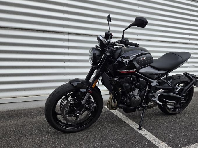 TRIUMPH TRIDENT 660 4