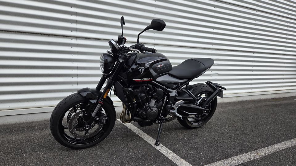 TRIUMPH TRIDENT 660 4