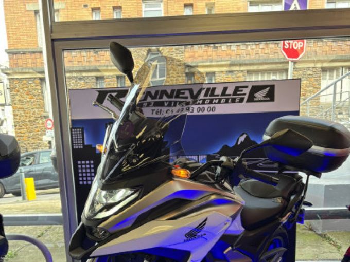 HONDA NC750X 4