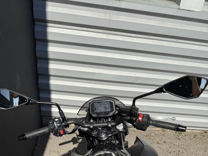 KAWASAKI Z7 hybrid 4