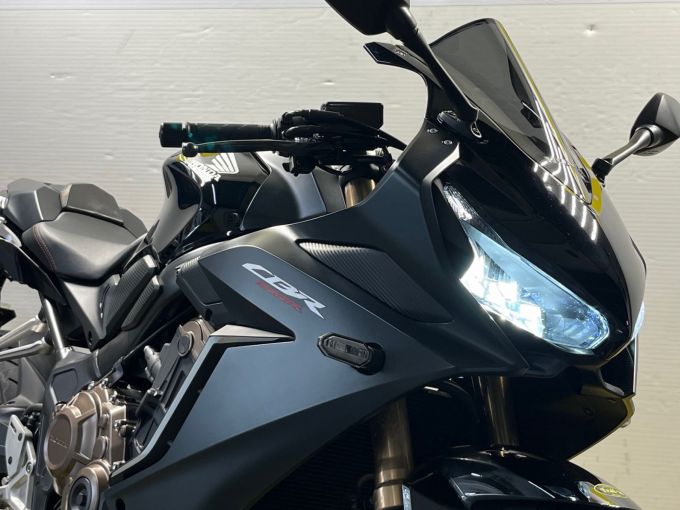 HONDA CBR 650  R 4