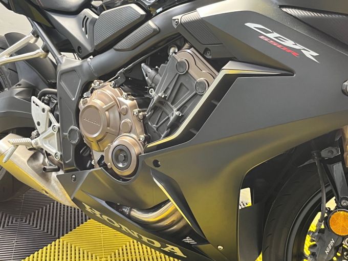HONDA CBR 650  R 4