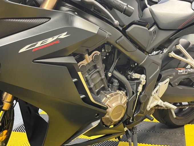 HONDA CBR 650  R 4