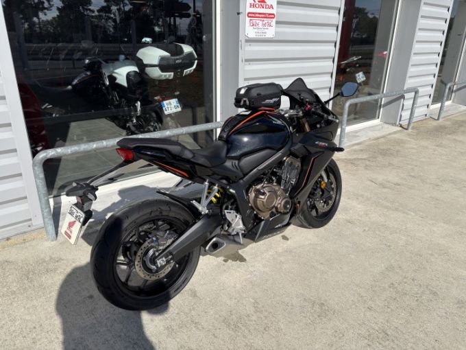 HONDA CBR650R 4