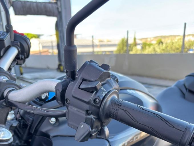 YAMAHA MT-07 Y-AMT 4