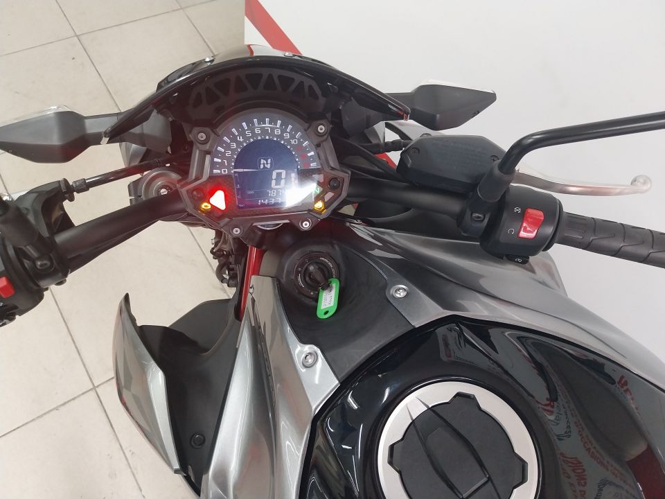 KAWASAKI Z 900 BRIDE A2 4