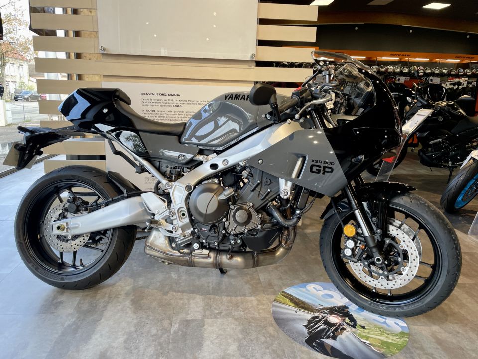 YAMAHA XSR 900 GP 35KW 4