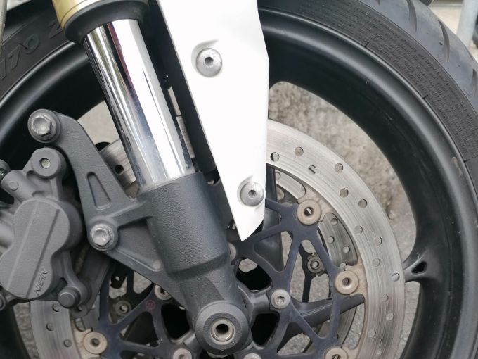 TRIUMPH STREET TRIPLE 675 4