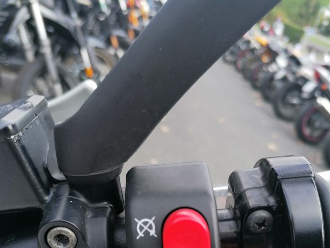 TRIUMPH STREET TRIPLE 675 4