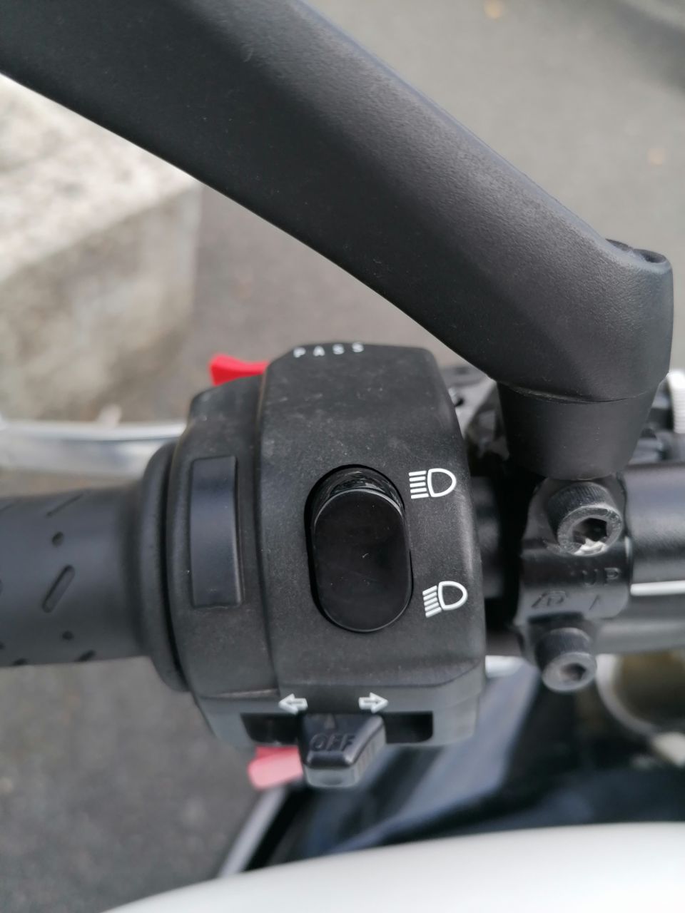 TRIUMPH STREET TRIPLE 675 4