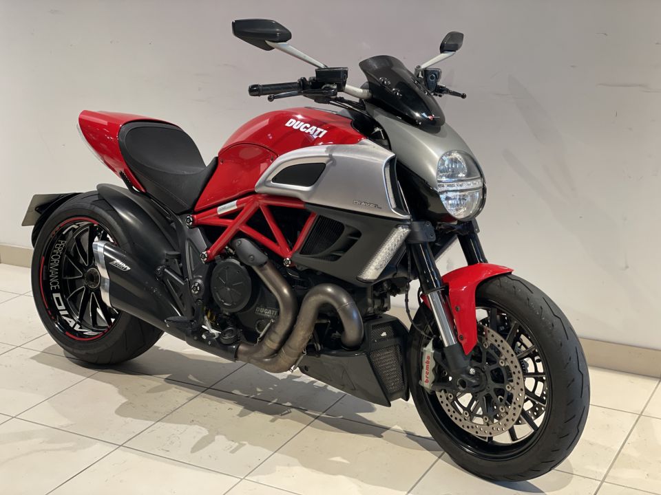 DUCATI DIAVEL 4