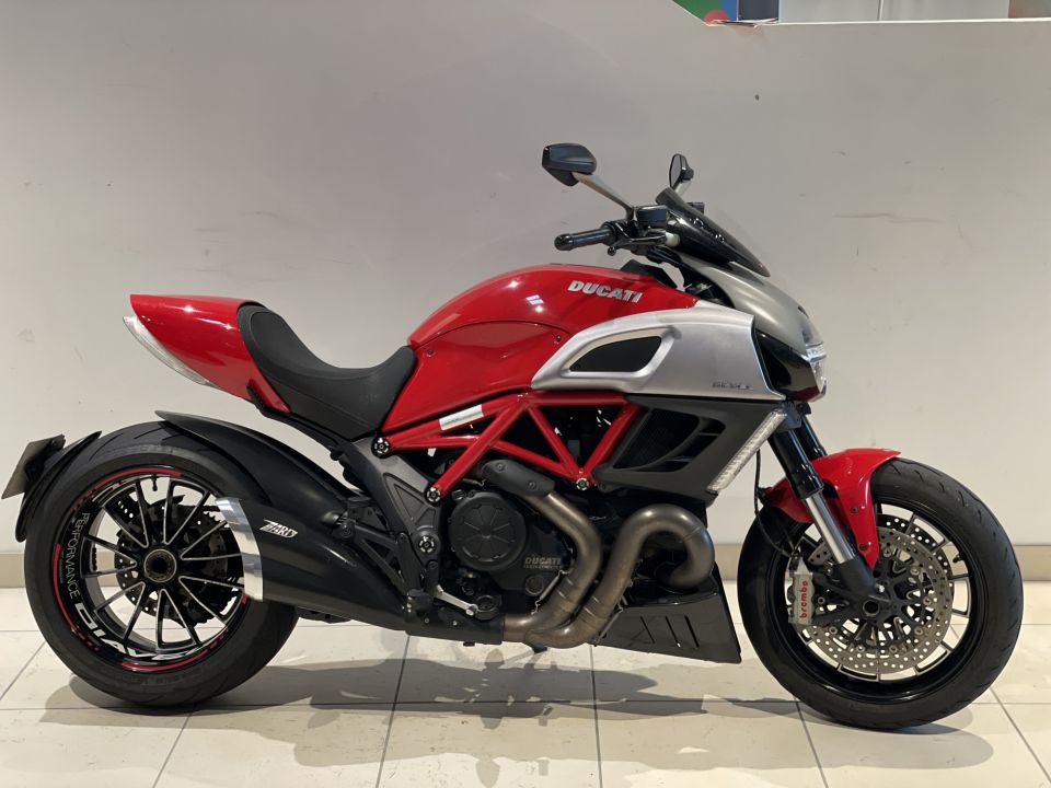 DUCATI DIAVEL 4