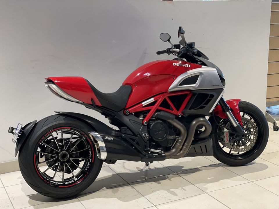 DUCATI DIAVEL 4