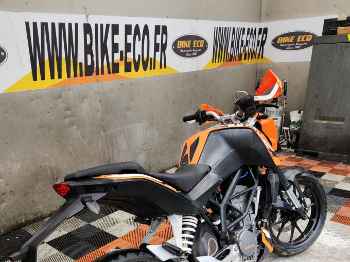 KTM 125 DUKE 4