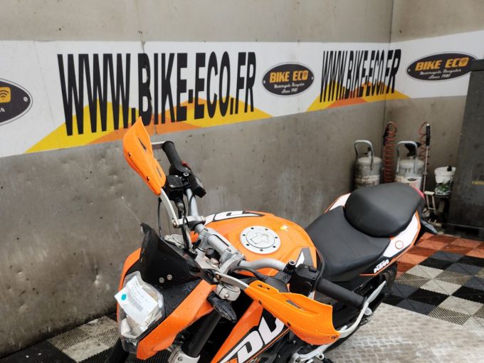 KTM 125 DUKE 4