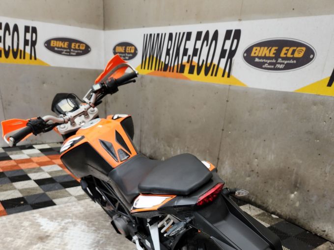 KTM 125 DUKE 4