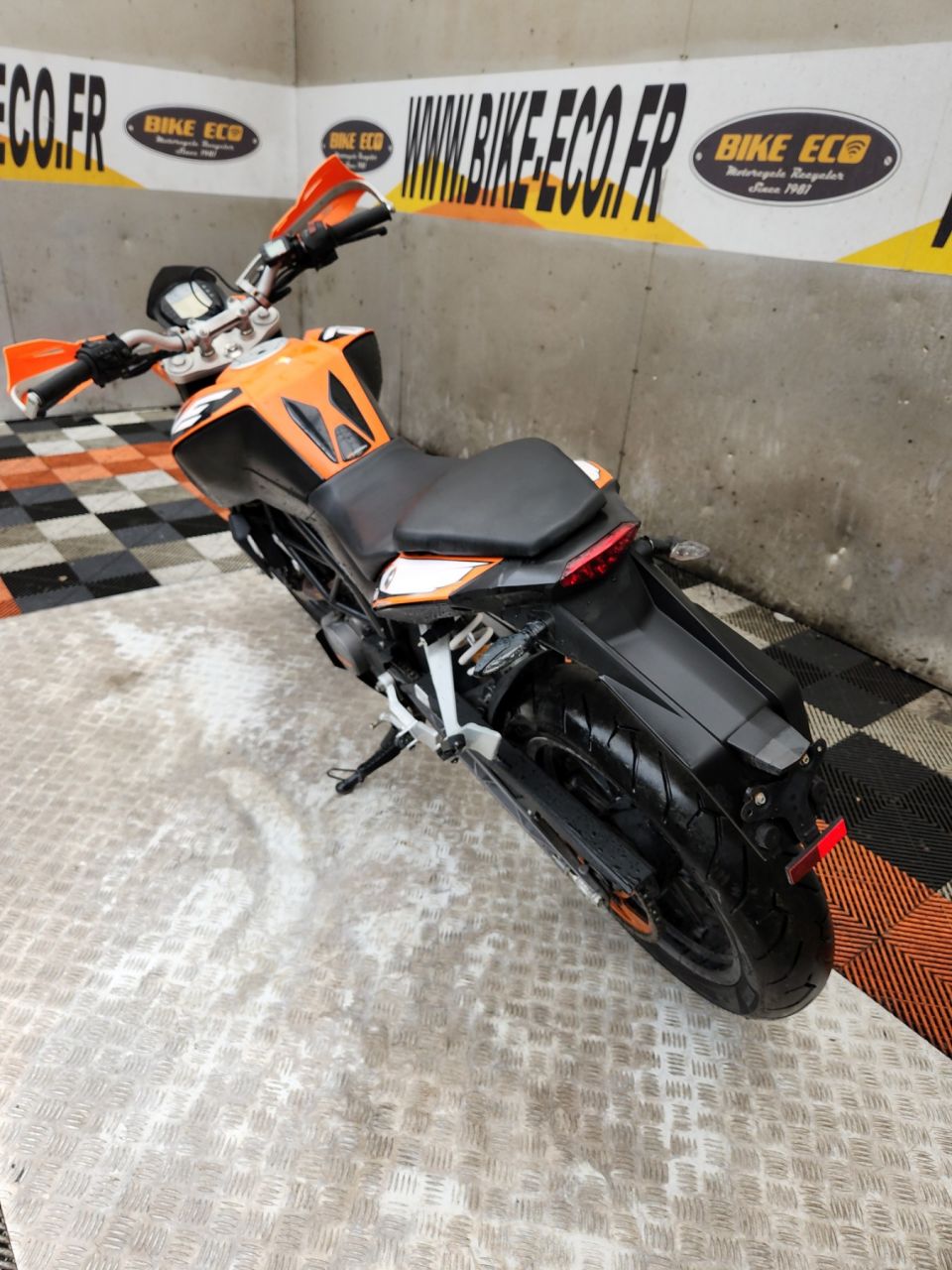 KTM 125 DUKE 4