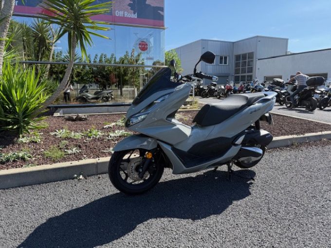 HONDA PCX125 4