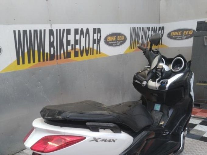 YAMAHA X-MAX 125 4
