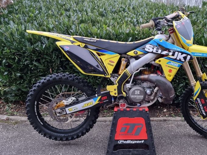 SUZUKI RM-Z 250 4