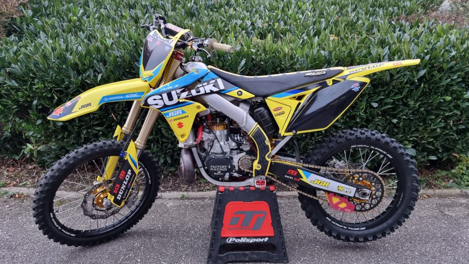 SUZUKI RM-Z 250 4