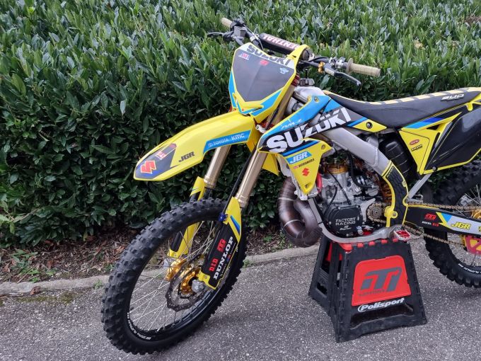 SUZUKI RM-Z 250 4