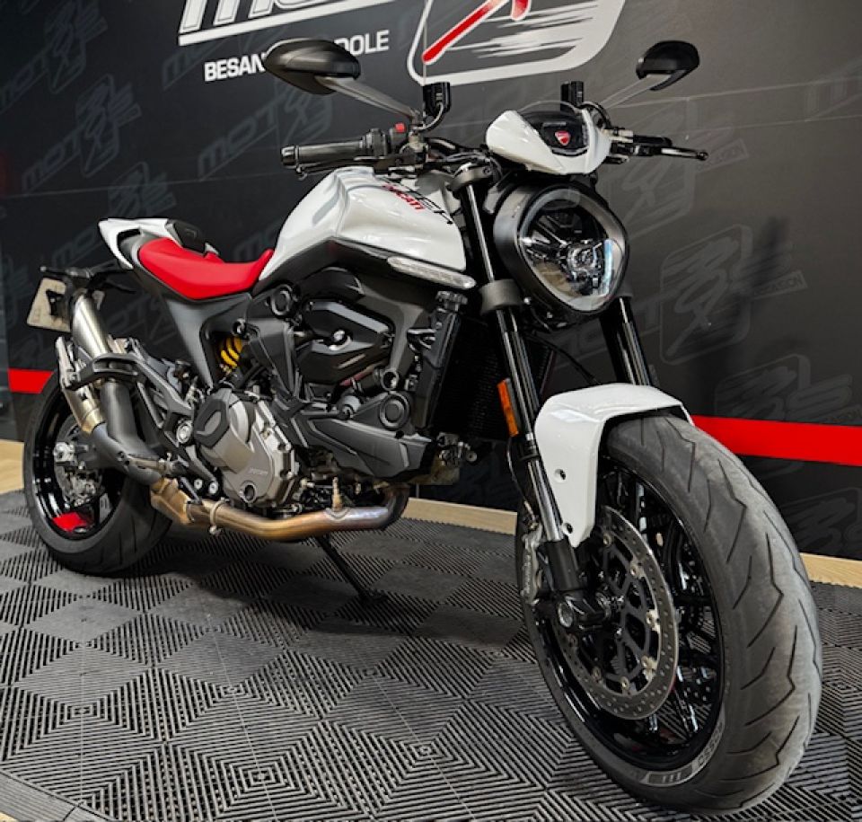 DUCATI MONSTER + 937 4