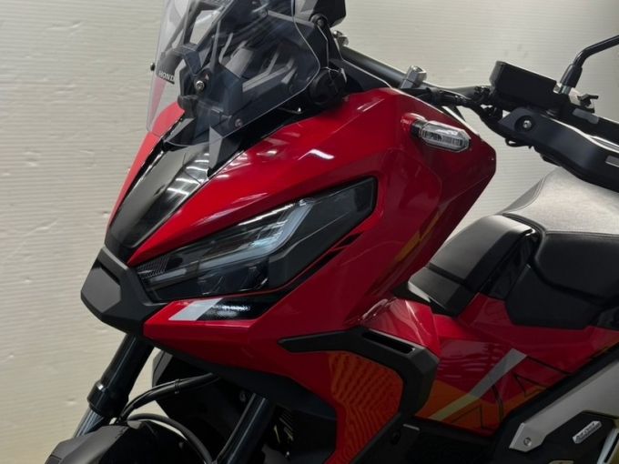 HONDA X-ADV 4