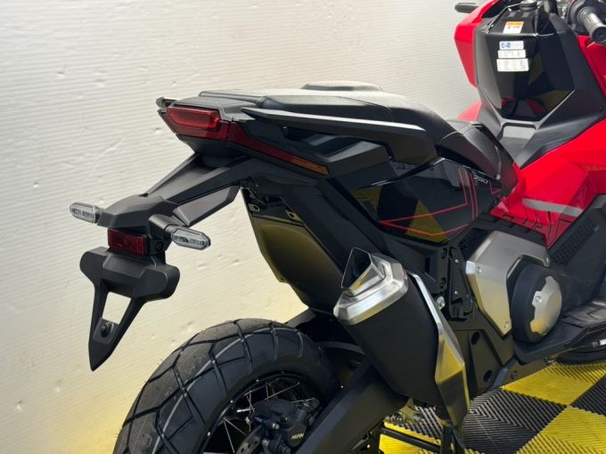 HONDA X-ADV 4