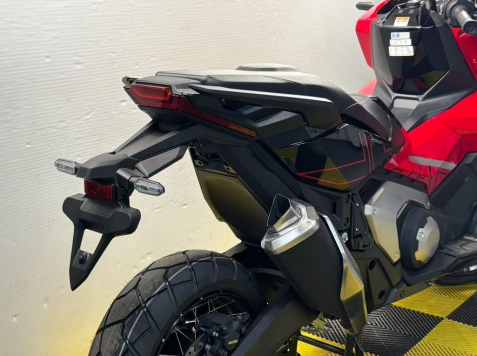 HONDA X-ADV 4