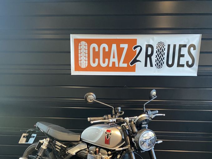 TRIUMPH SPEED TWIN 900 4