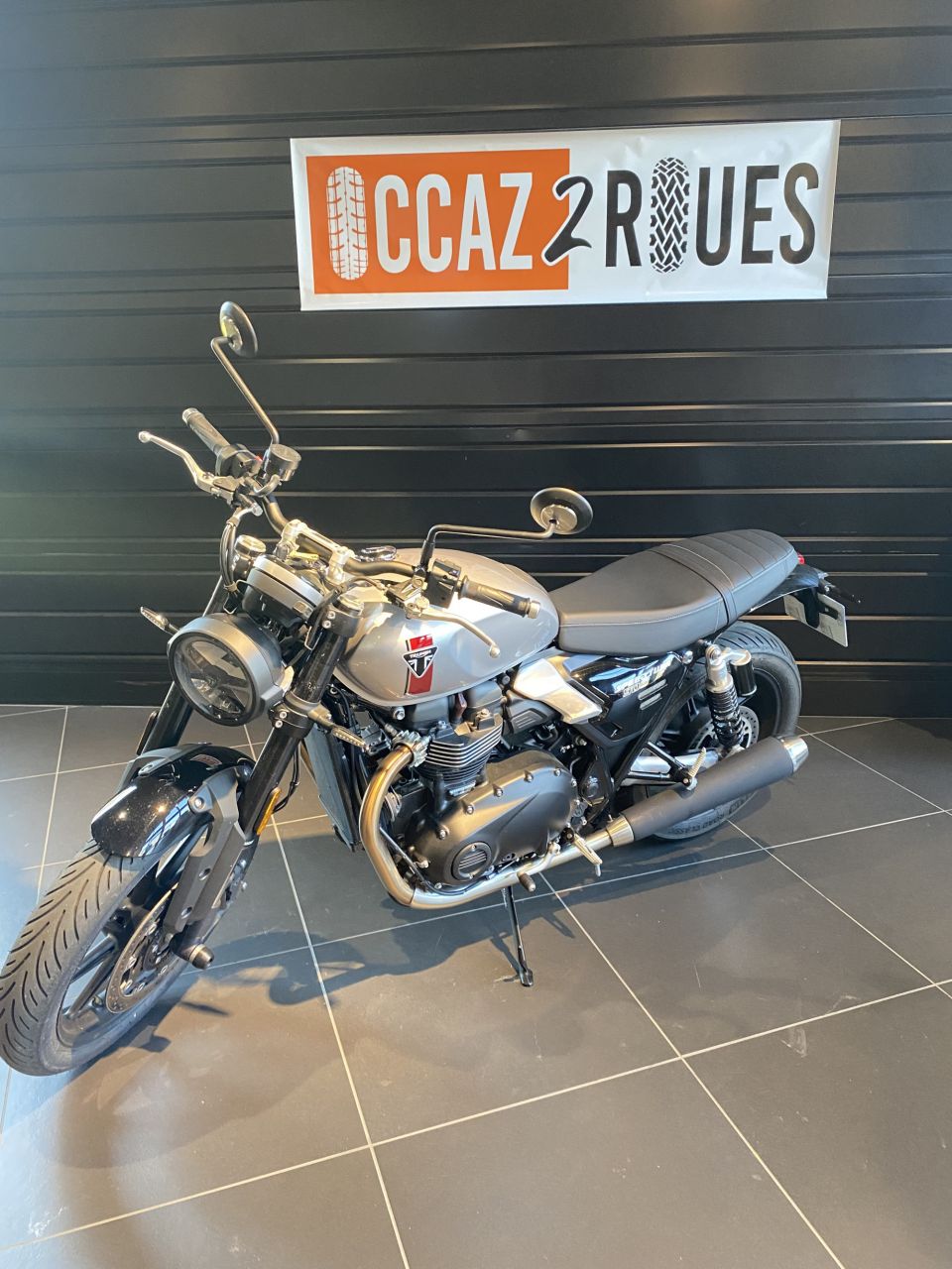 TRIUMPH SPEED TWIN 900 4