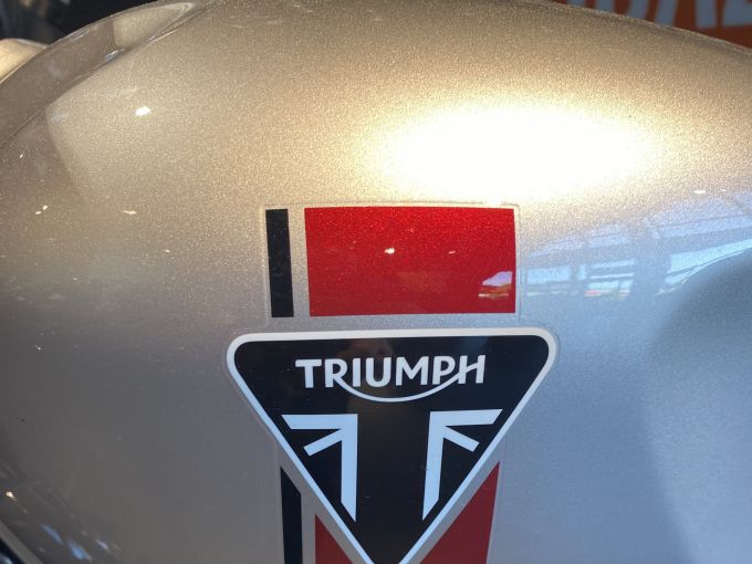 TRIUMPH SPEED TWIN 900 4