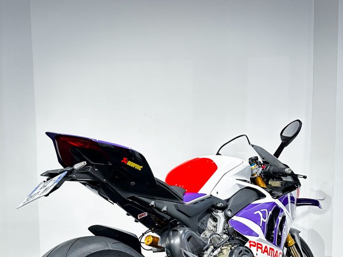 DUCATI PANIGALE 1103 V4 4