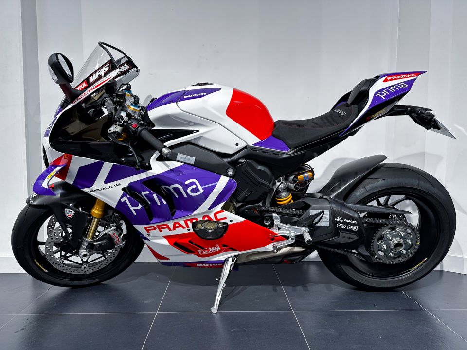 DUCATI PANIGALE 1103 V4 4