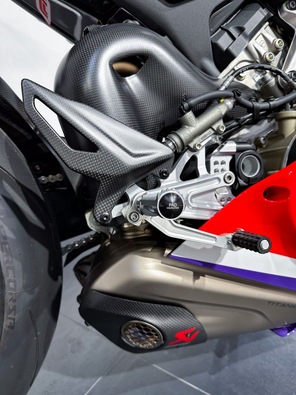 DUCATI PANIGALE 1103 V4 4