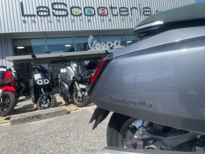 LAMBRETTA x300 4