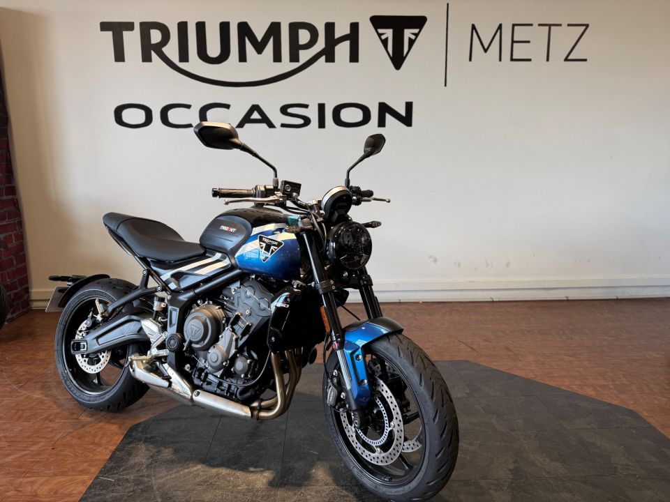 TRIUMPH TRIDENT 660 4