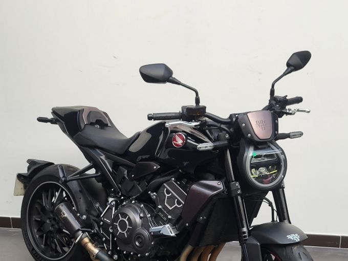 HONDA CB 1000 R 4
