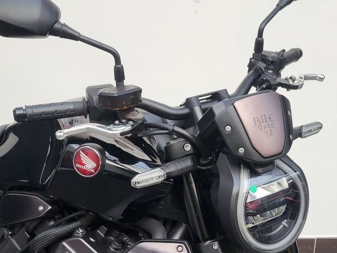 HONDA CB 1000 R 4