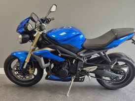 TRIUMPH STREET TRIPLE 675 - 2013