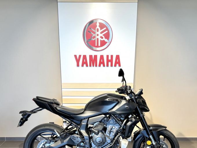 YAMAHA MT-07 Y-AMT 4