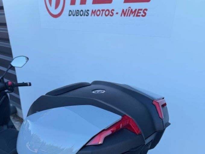 YAMAHA XMAX 125 TECH MAX 4