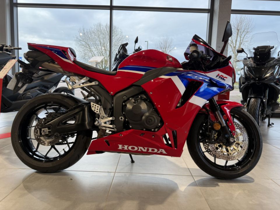 HONDA CBR 600 RR 4