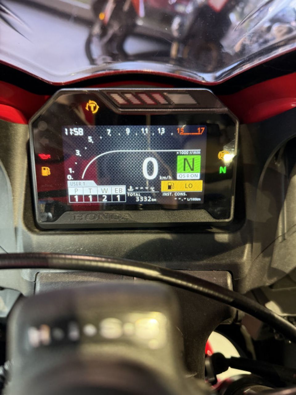 HONDA CBR 600 RR 4