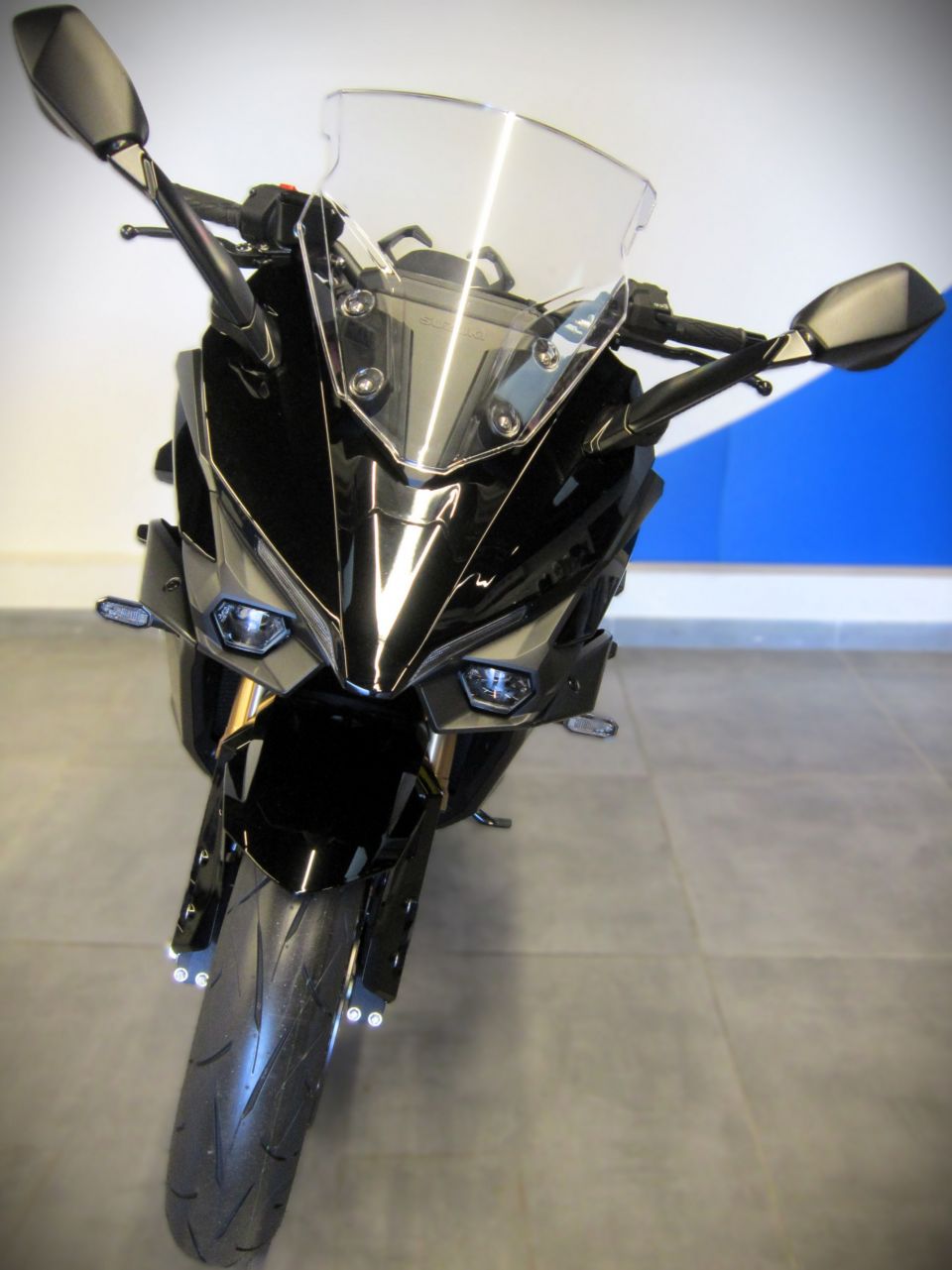 SUZUKI GSX-S 1000 GT 4