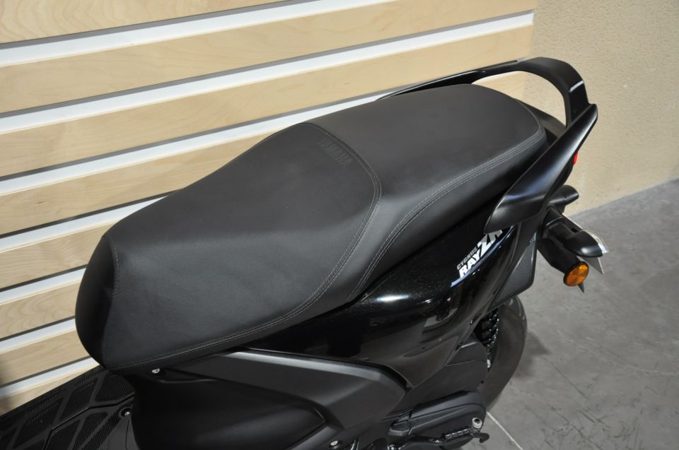 YAMAHA RayZR 125 4